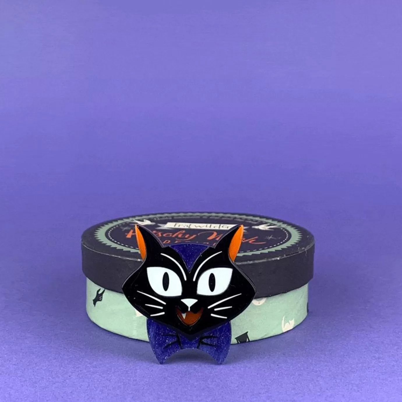 Erstwilder Cat Charming Brooch* Brooches
