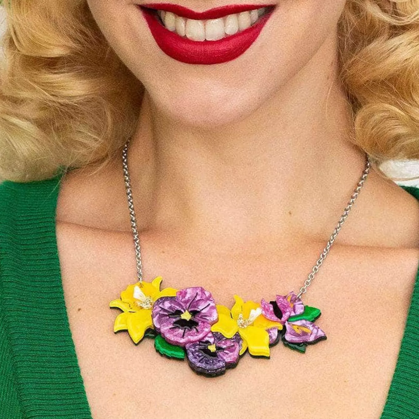 Erstwilder Love-In-Idleness Flower Necklace (Small)* Necklaces