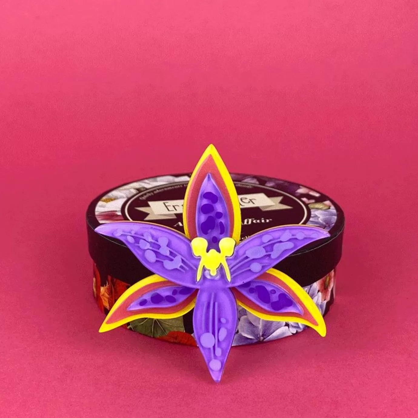 Erstwilder Queen Of Sheba Brooch* Brooches