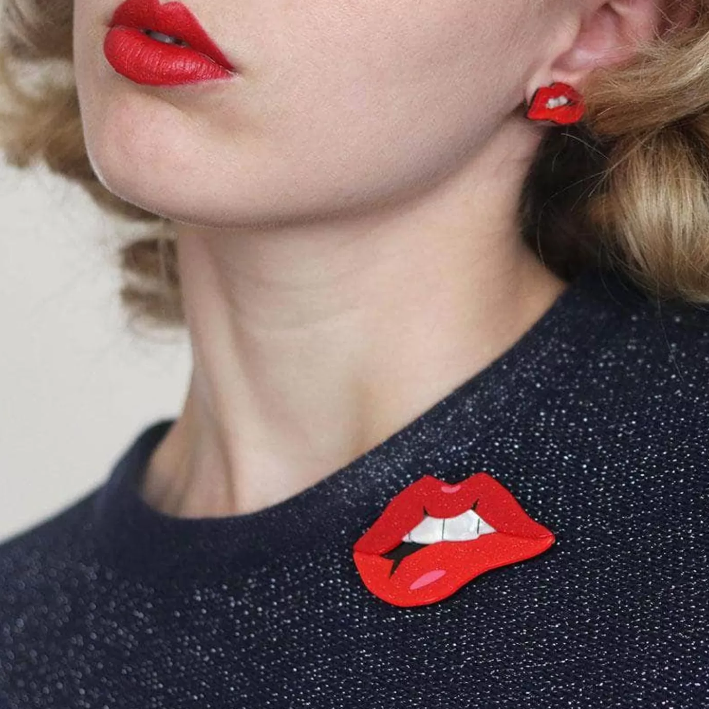 Erstwilder Science Fiction Lips* Brooches