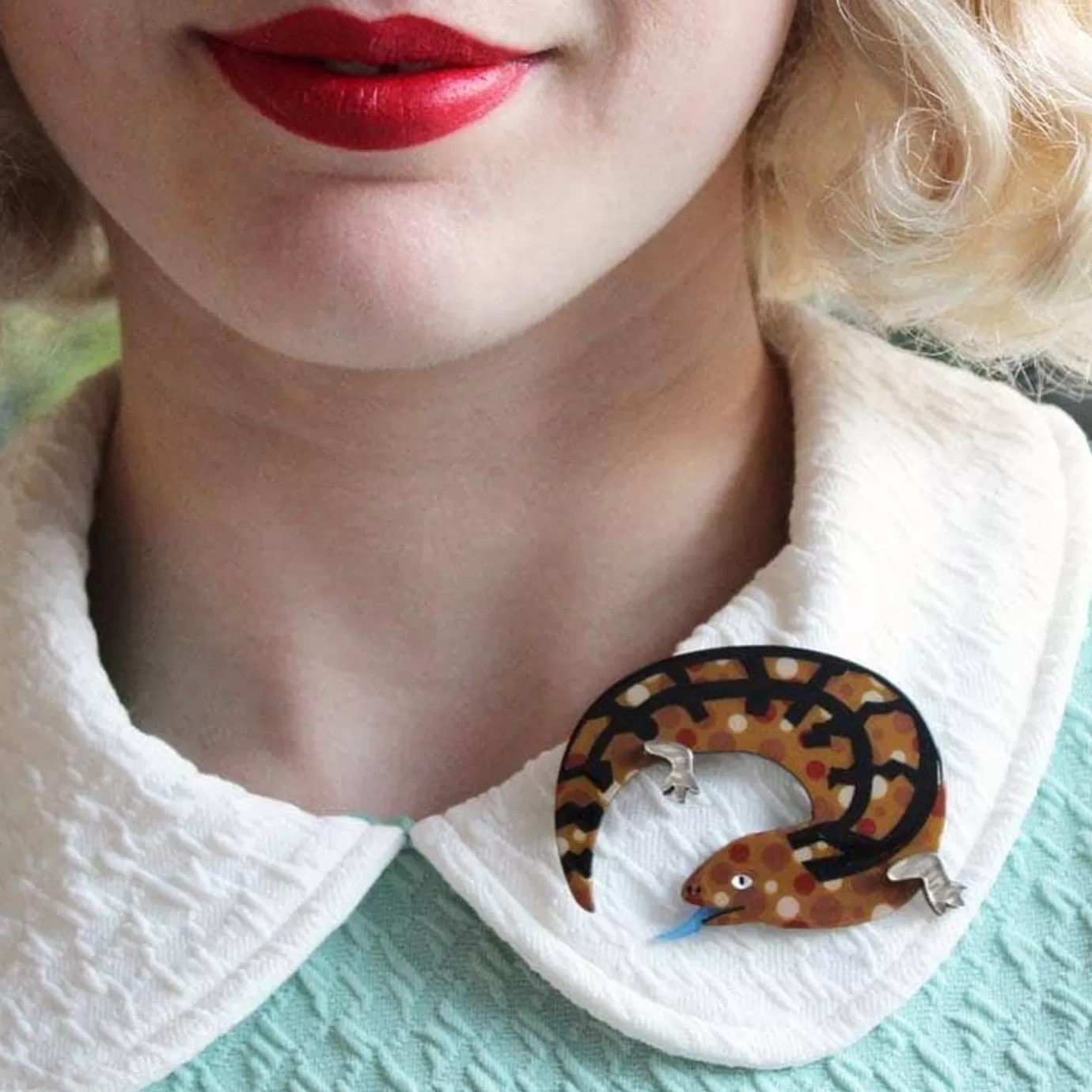 Erstwilder Western Blue Brooch* Brooches